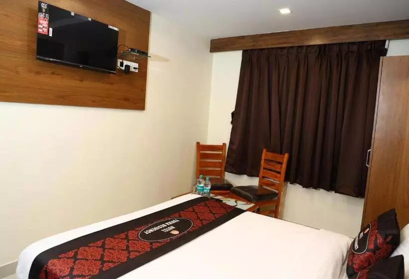 Hotelli Yuvika Residency