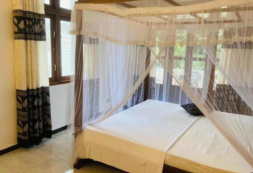 پانسیون Horizon Guest House