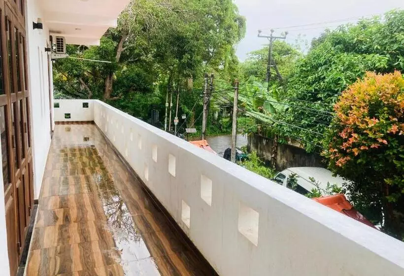 پانسیون Horizon Guest House