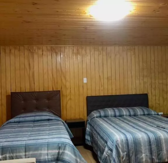 ペンション Hostal Riposo