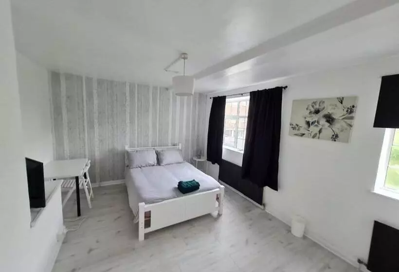 ペンション London E2 Rooms