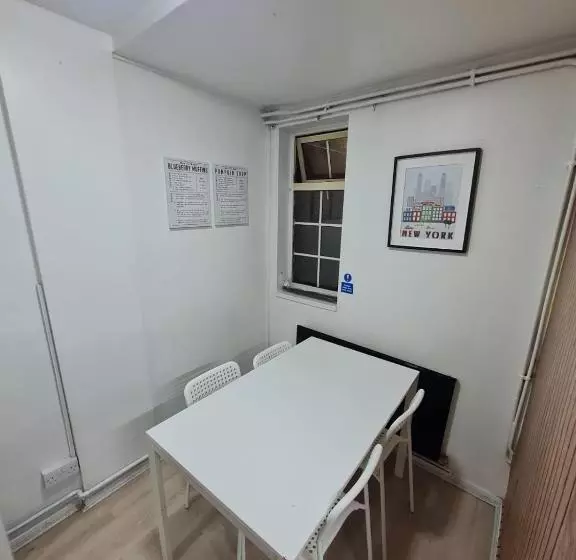 ペンション London E2 Rooms