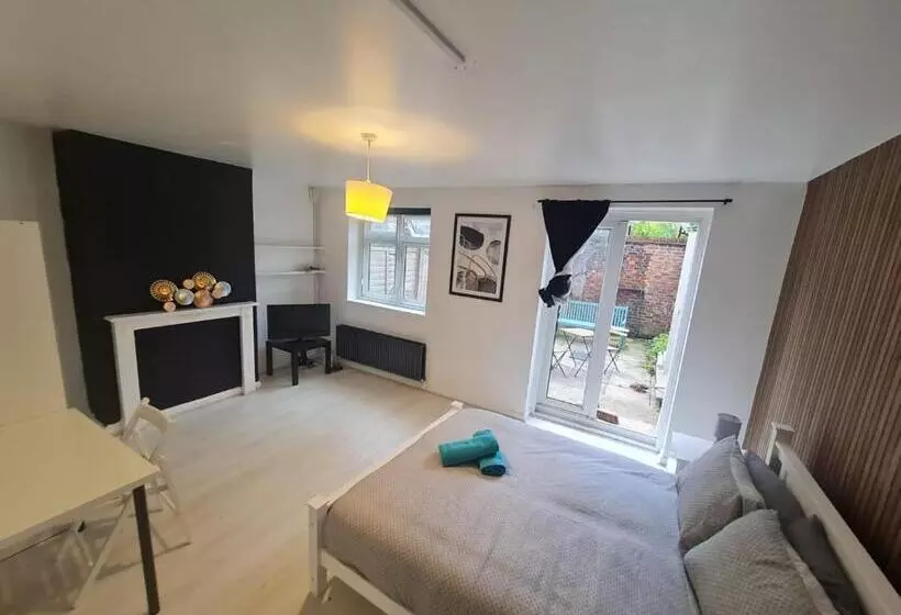 ペンション London E2 Rooms