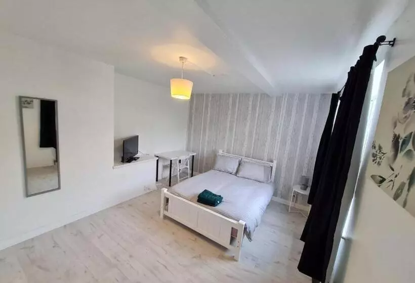 ペンション London E2 Rooms