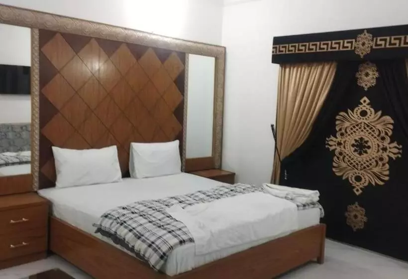 پانسیون Shelton House