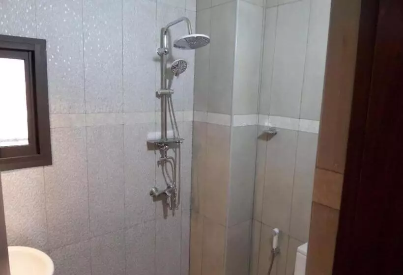 پانسیون The Landing Lodge Abidjan