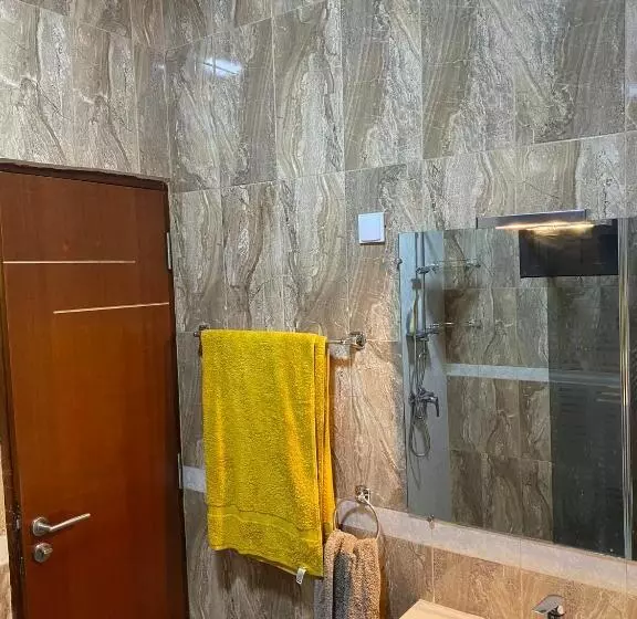 پانسیون The Landing Lodge Abidjan