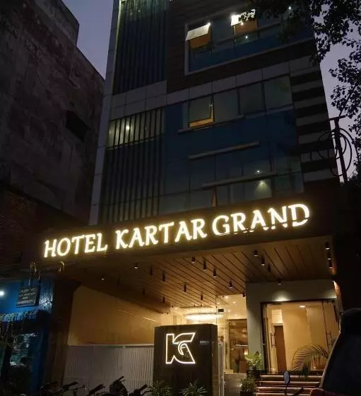 ホテル Kartar Grand