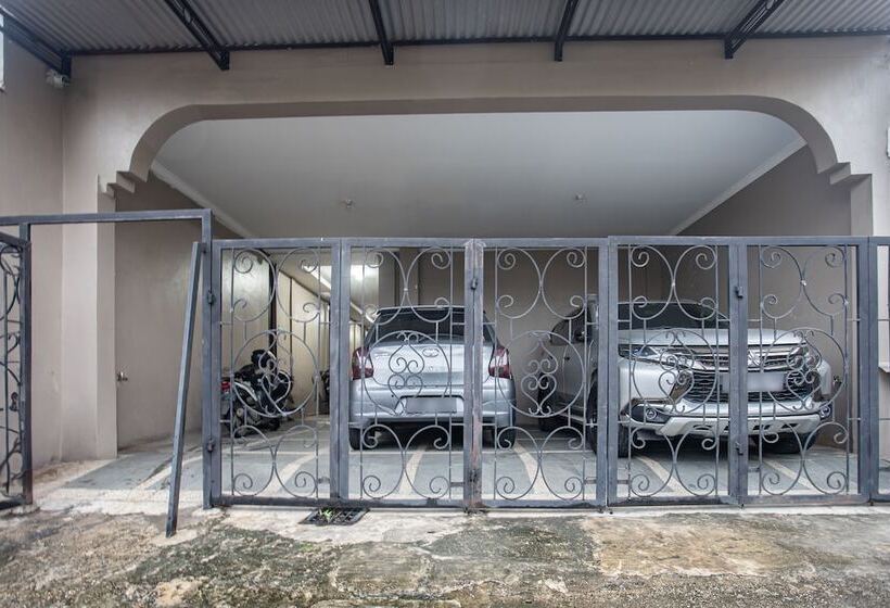 هتل Oyo 93477 Almahyra Guest House Syariah