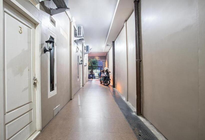 هتل Oyo 93477 Almahyra Guest House Syariah