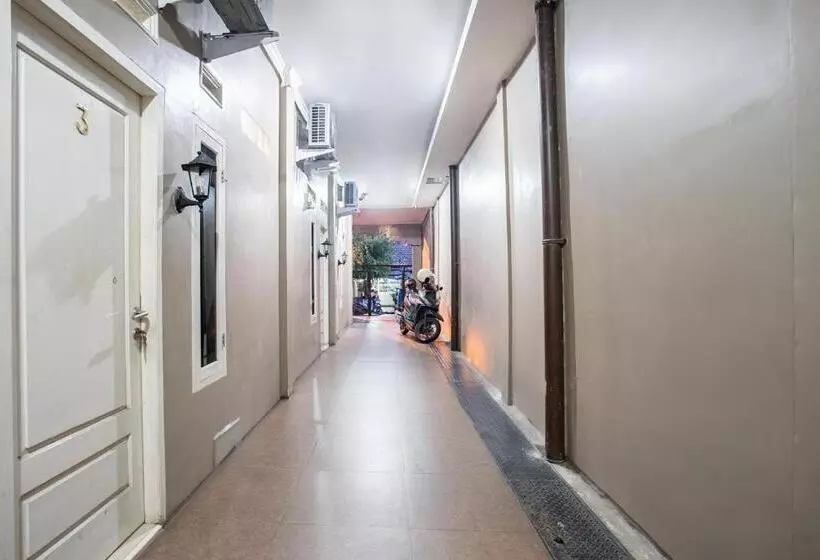 هتل Oyo 93477 Almahyra Guest House Syariah