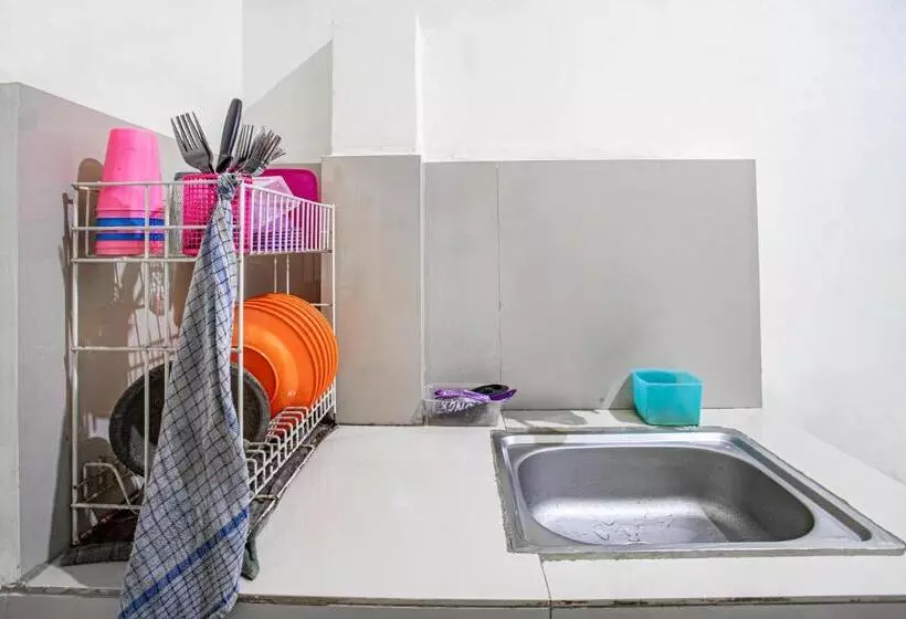 هتل Oyo 93477 Almahyra Guest House Syariah