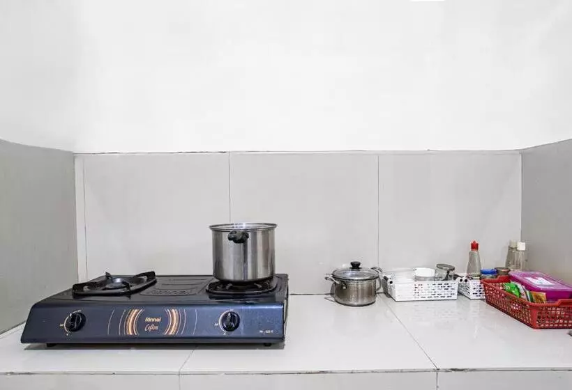 هتل Oyo 93477 Almahyra Guest House Syariah