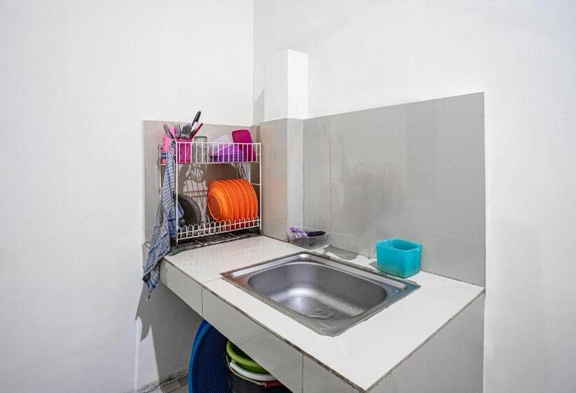 هتل Oyo 93477 Almahyra Guest House Syariah