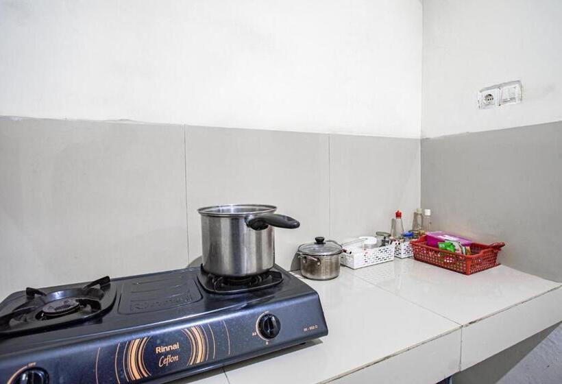 هتل Oyo 93477 Almahyra Guest House Syariah