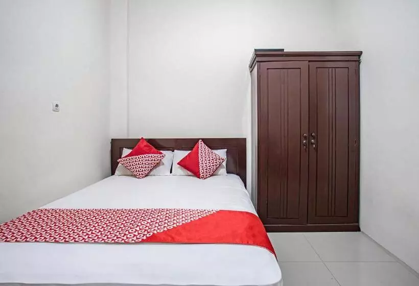 هتل Oyo 93477 Almahyra Guest House Syariah