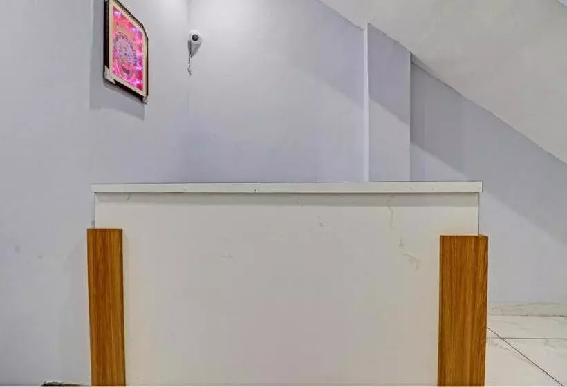 هتل Oyo Sangam