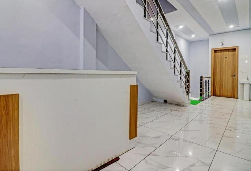 בית מלון כפרי Oyo Sangam