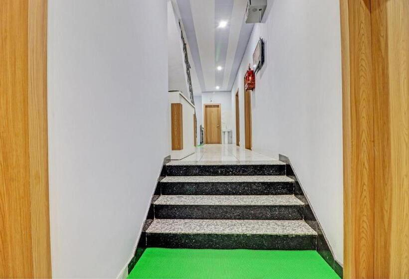 בית מלון כפרי Oyo Sangam