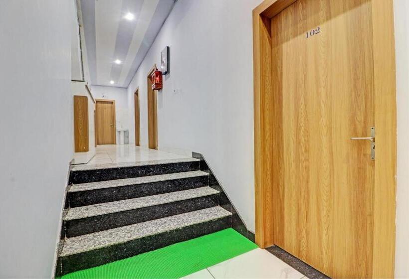 בית מלון כפרי Oyo Sangam