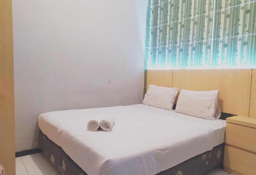 Hotel Reddoorz At Deamartaloka Colomadu Solo