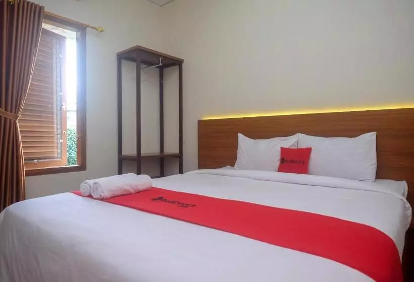 ホテル Reddoorz @ Gentan Raya