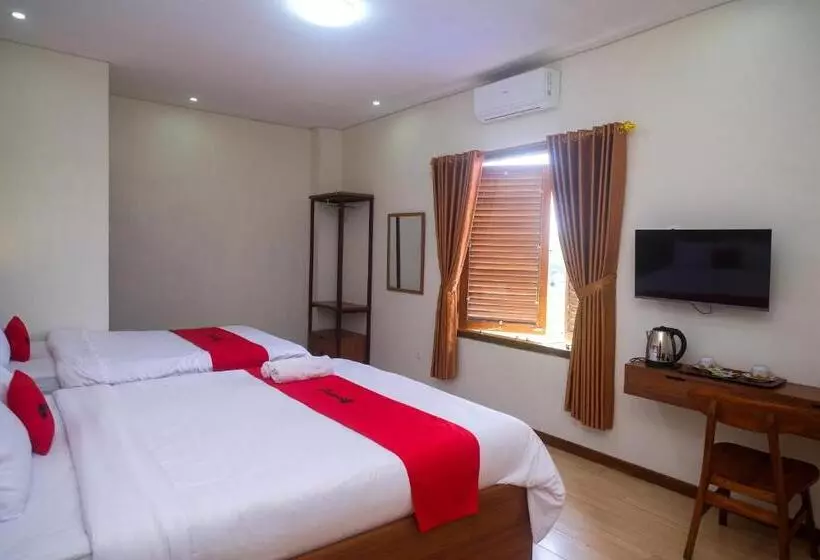 ホテル Reddoorz @ Gentan Raya