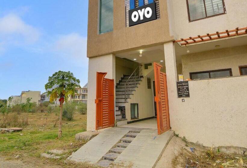 Hotel Spot On Shri G K Palace