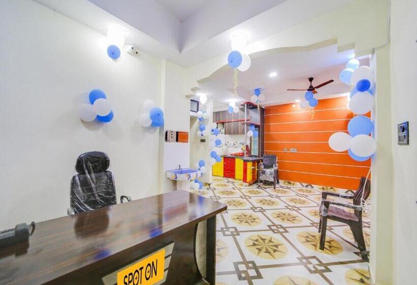 Hotel Spot On Shri G K Palace