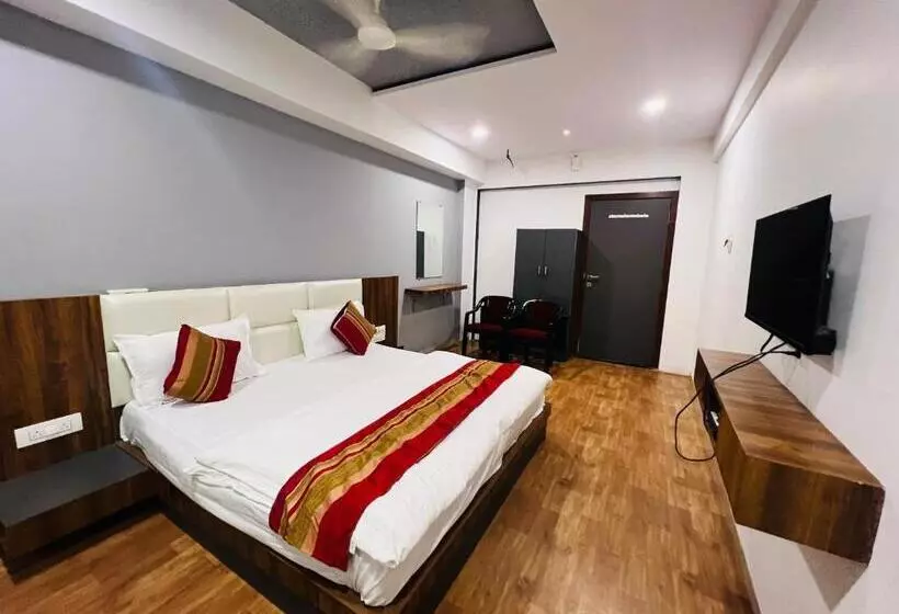 ホテル The Valentine