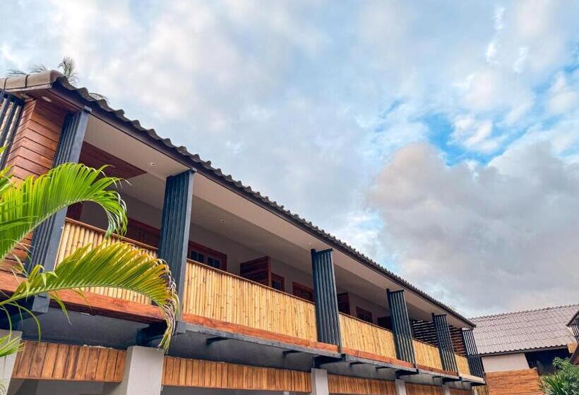 בית מלון כפרי U Olive