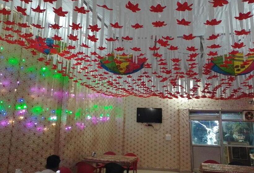 Oyo Hotel Moonlight Palace