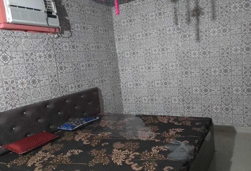 Oyo Hotel Moonlight Palace