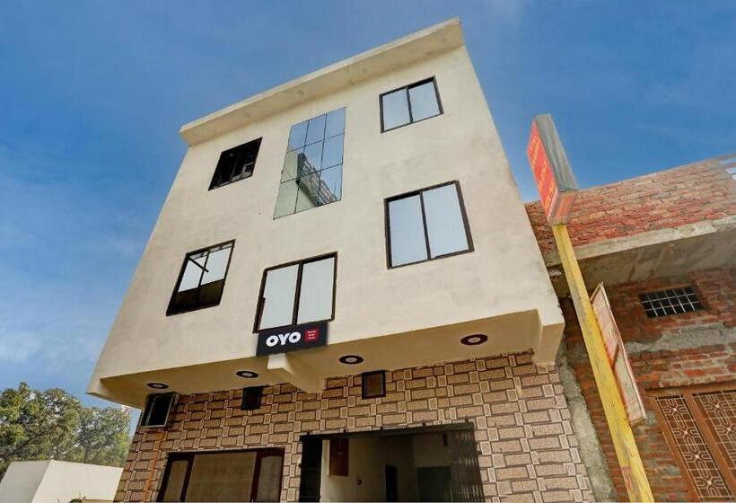 호텔 O Sharma Guest House