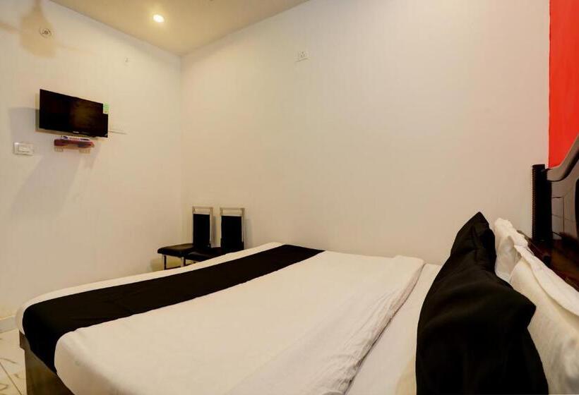 호텔 O Sharma Guest House