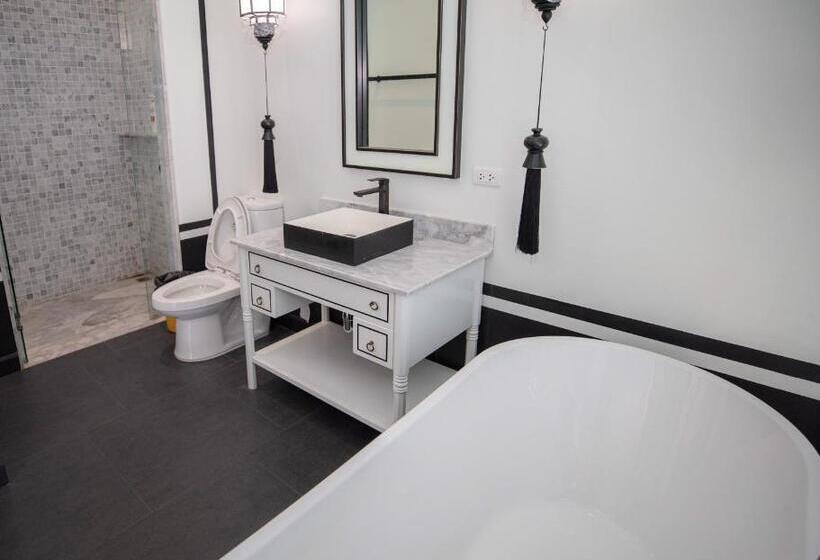 膳宿费 查龙3卧室花园泳池别墅