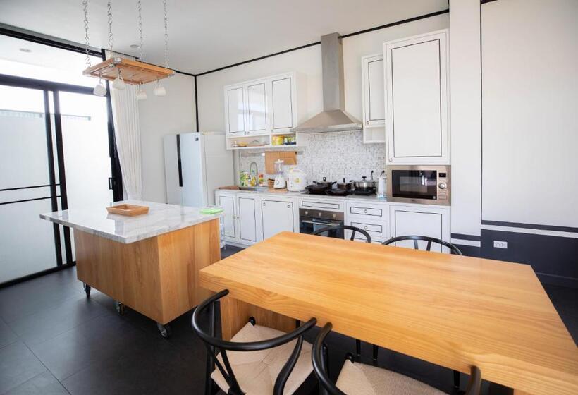 膳宿费 查龙3卧室花园泳池别墅