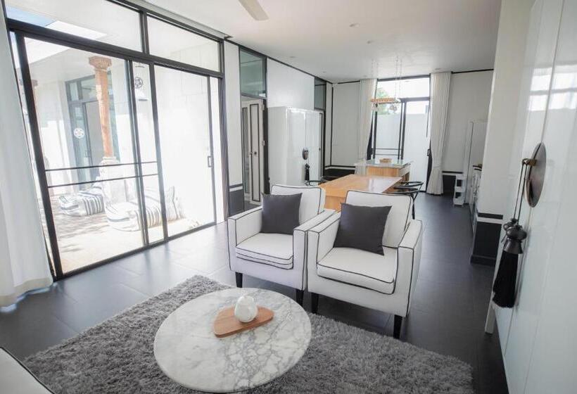 膳宿费 查龙3卧室花园泳池别墅