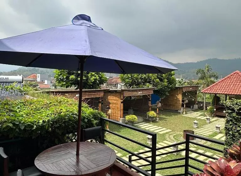 Pensione Bata Merah Guesthouse Batu