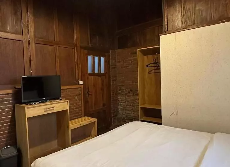 Pensione Bata Merah Guesthouse Batu