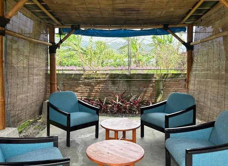 Pansiyon Bata Merah Guesthouse Batu