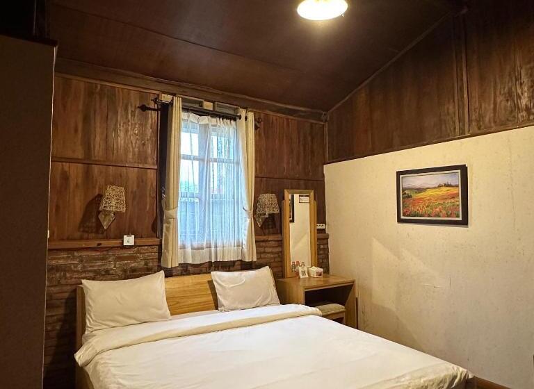 Pansiyon Bata Merah Guesthouse Batu