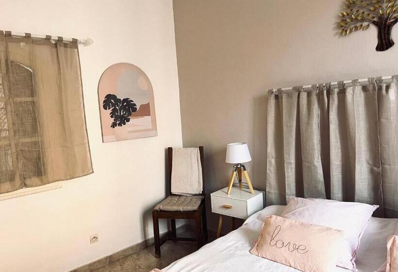 פנסיון Chambre Indépendante à Lezignan La Cèbe