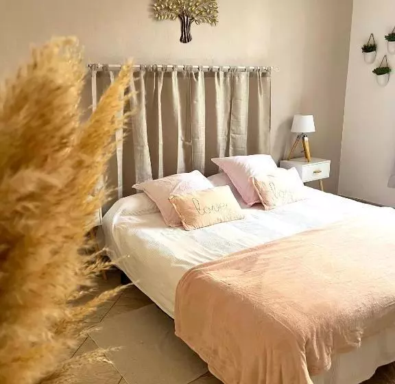 ペンション Chambre Indépendante à Lezignan La Cèbe