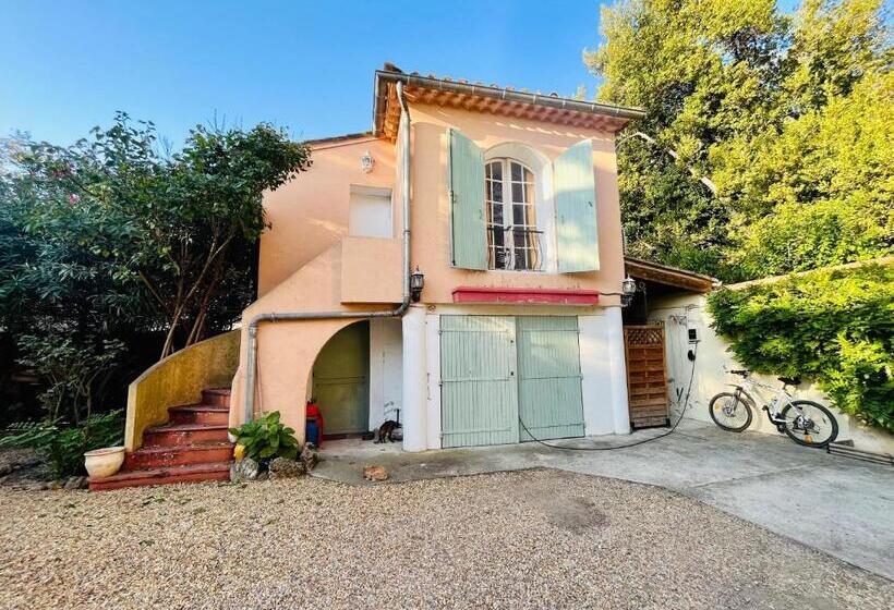 פנסיון Chambre Indépendante à Lezignan La Cèbe