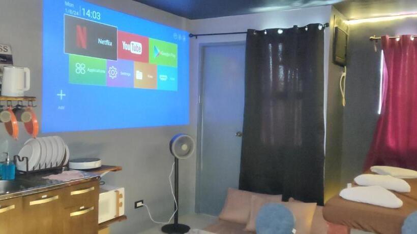 بنسيون El Meir Staycation Smart Cabin Beside Enchanted Kingdom