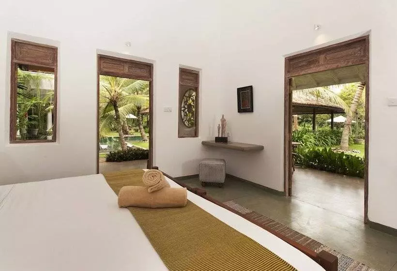 リゾートホテル Nirbana Retreat