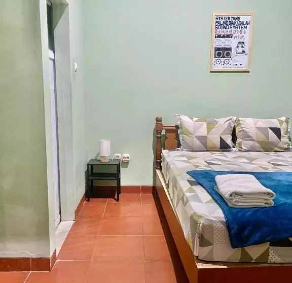Hostel Telu.telu Solo