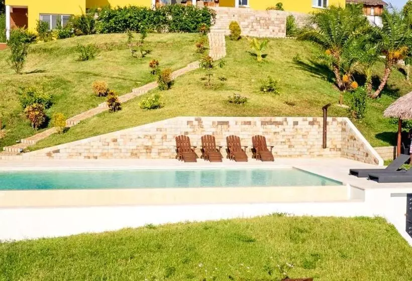 تختخواب و صبحانه Cap Mora Mora