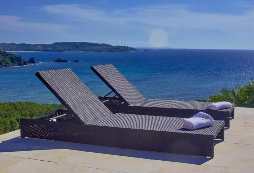 تختخواب و صبحانه Cap Mora Mora